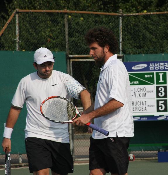 Dacian Craciun merge in Busan